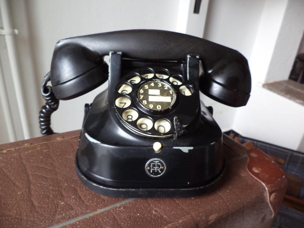 av anc telephone RTT56 en bakelite et acier 10 eur, Verzamelen, Overige Verzamelen, Ophalen of Verzenden, Gebruikt