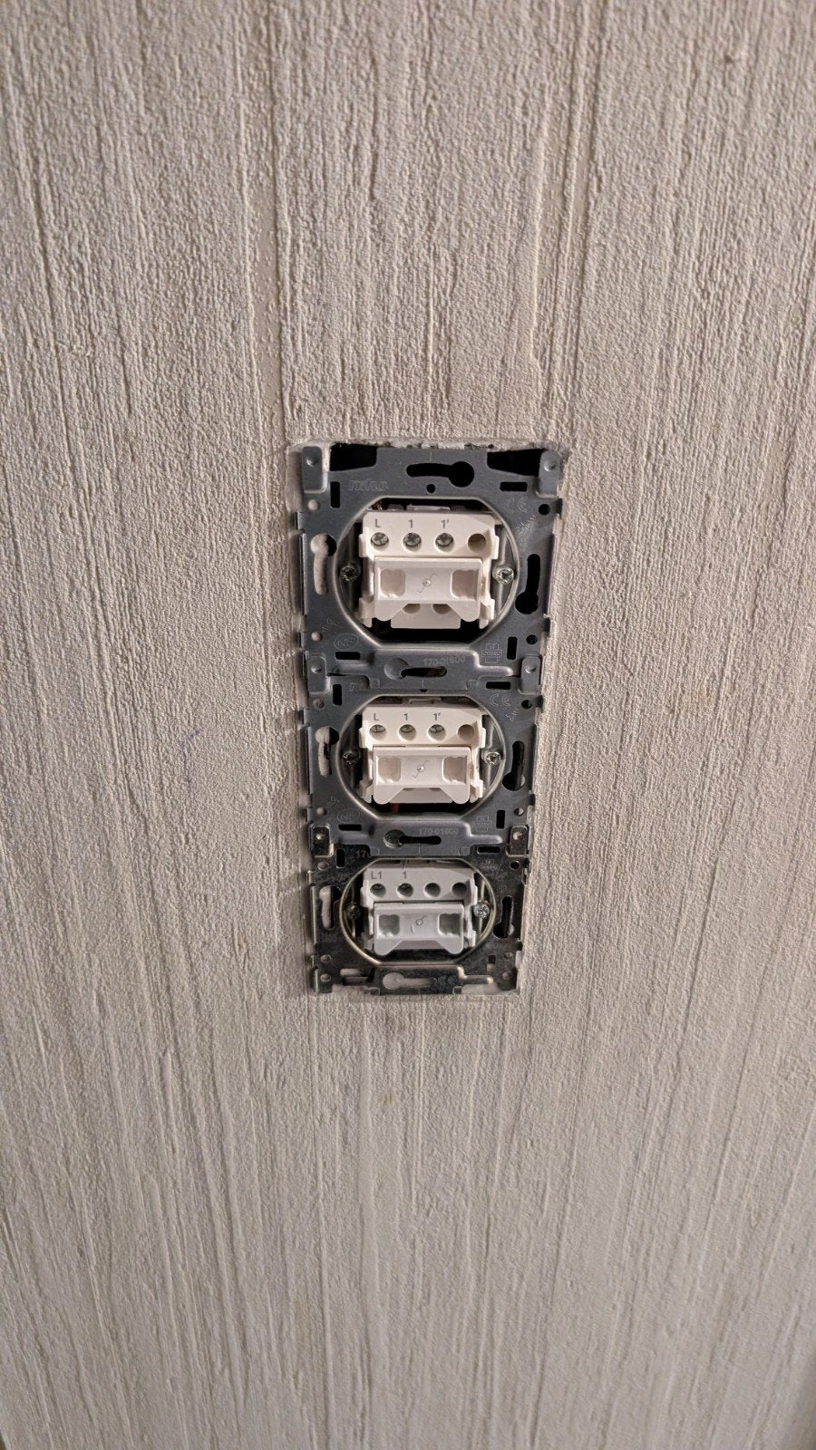 Elektrische material te koop wegens stopzetting, Enlèvement ou Envoi, Neuf
