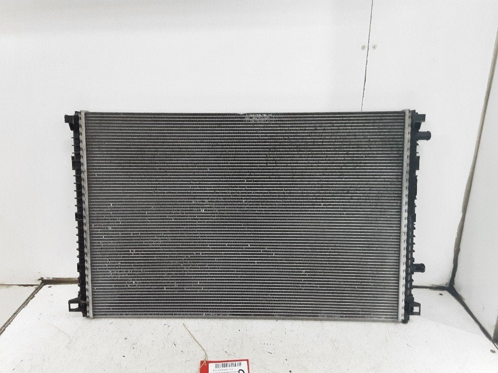 RADIATEUR EAU Audi A6 Avant (C8) (01-2018/-) (4M0145804AA), Auto-Union-Straße  1,
85057  Ingolstadt, DE, Info@audi.de, Audi, Utilisé