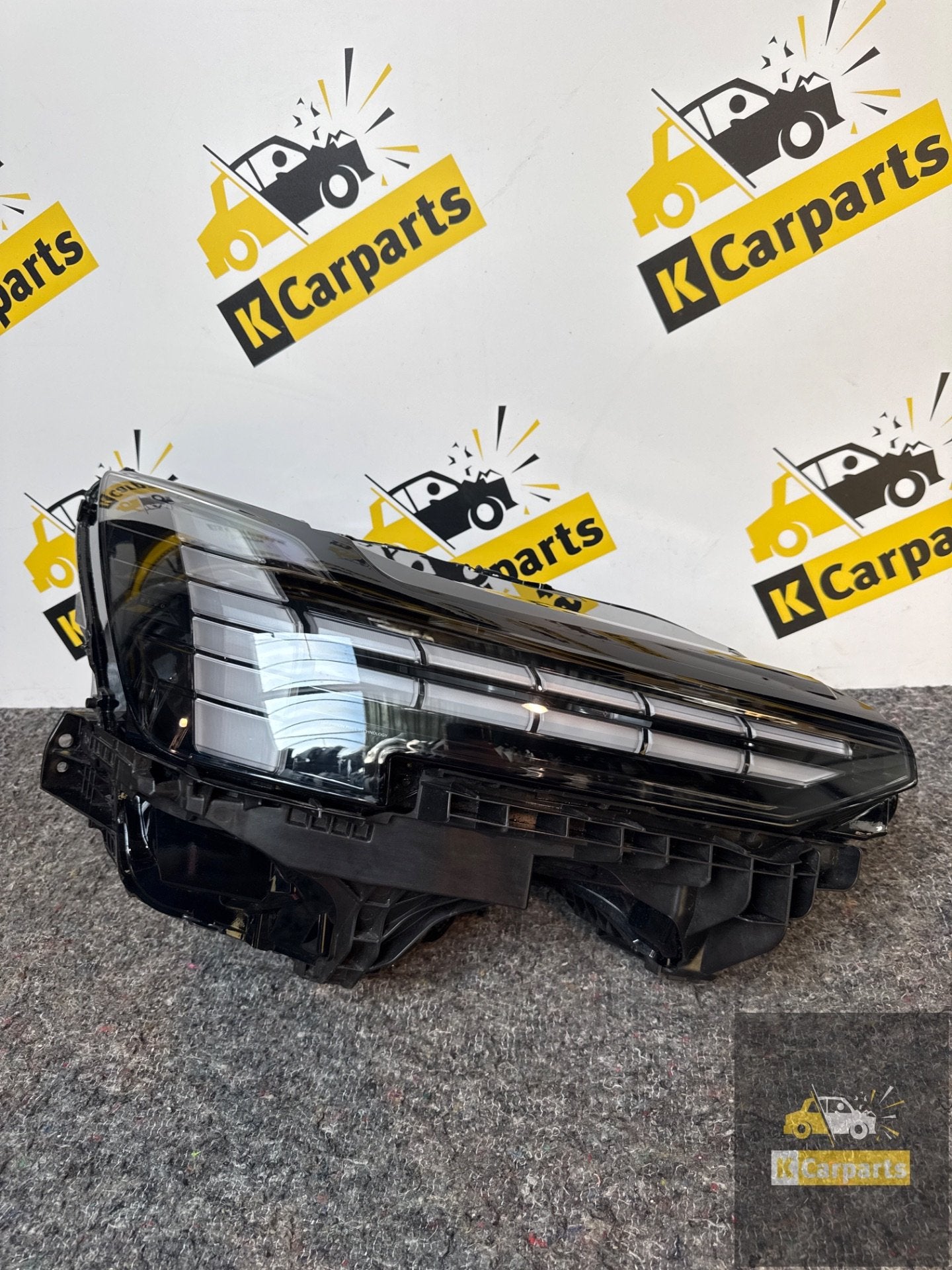 VOLVO EX90 EX90 Rechts Koplamp Origineel lamp 32450063, Gebruikt, Gunnar Engellaus vag 8
405 31  Gothenburg, SE, Info@volvocars.com