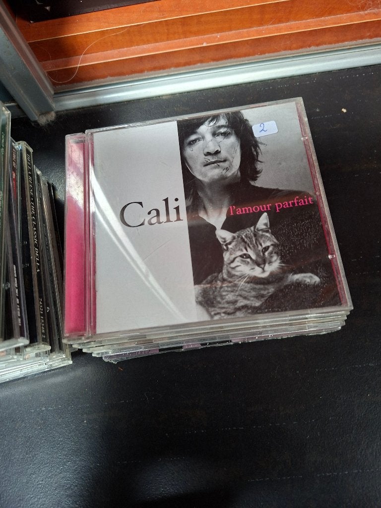 cd - cali - l'amour parfait, CD & DVD, Enlèvement ou Envoi, Comprend un livret, Utilisé, Pop