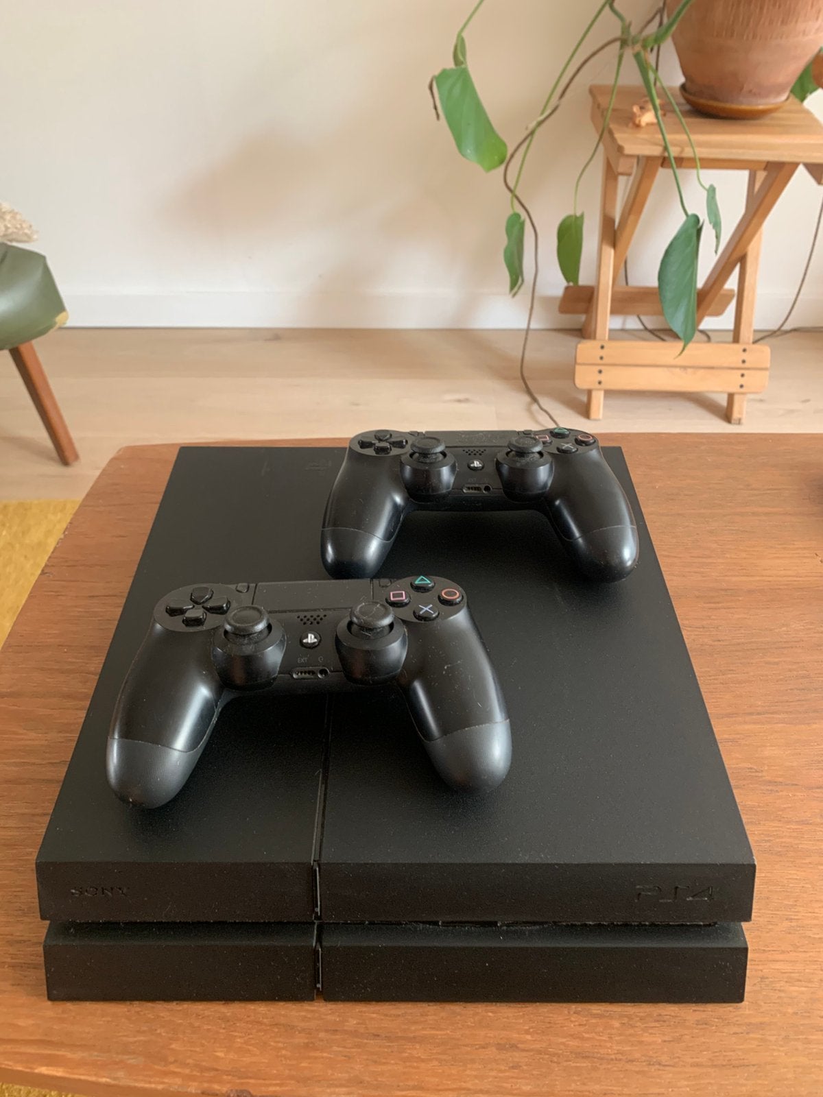 Playstation 4, Ophalen, Zo goed als nieuw