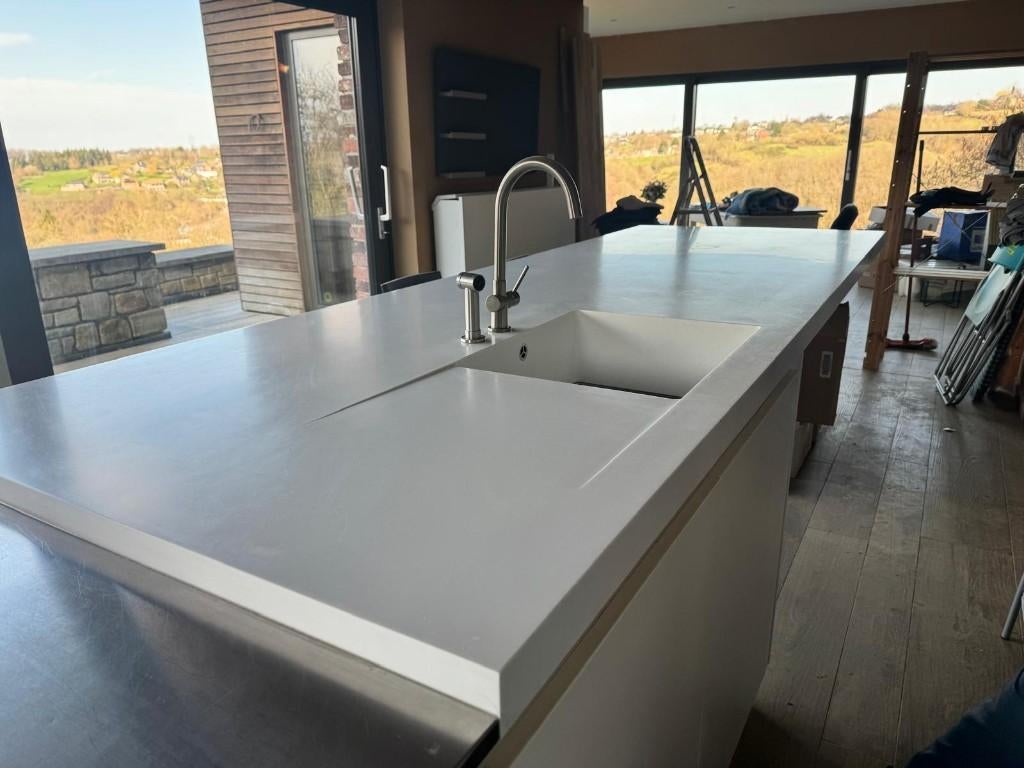 Prachtig Corian werkblad, ingebouwde spoelbak, verlengstuk, Ophalen, 100 tot 150 cm, 75 cm of meer, Wit