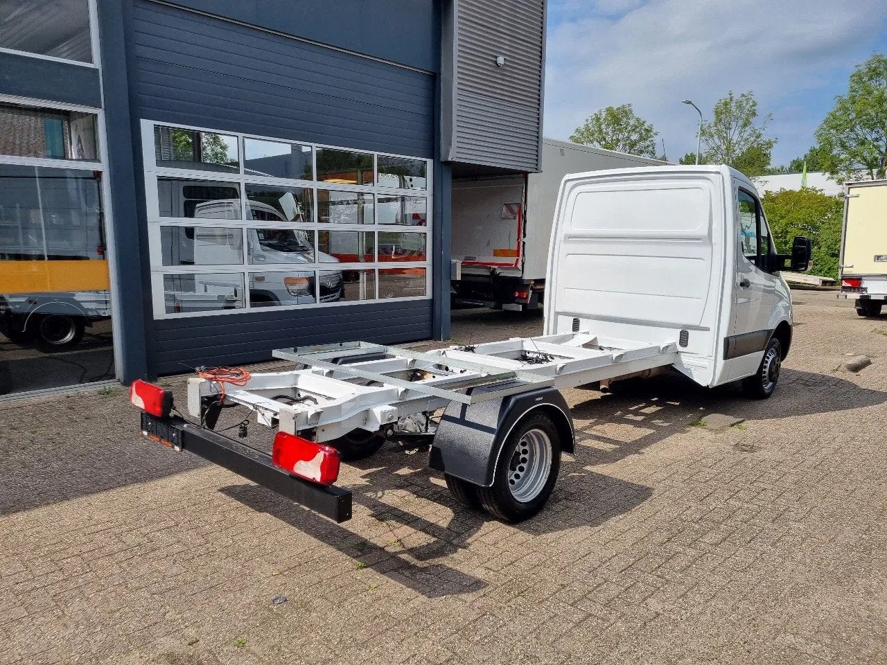 Mercedes-Benz Sprinter 516 CDI Chassis Cabine 4.33 WB GVW 35, Auto's, Bestelwagens en Lichte vracht, Achterwielaandrijving, Gebruikt