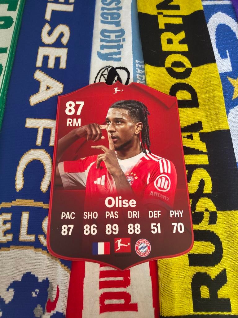 Voetbalkaartje (37cmx25cm) - Olise / Bayern, Ophalen, Zo goed als nieuw, Plaatje