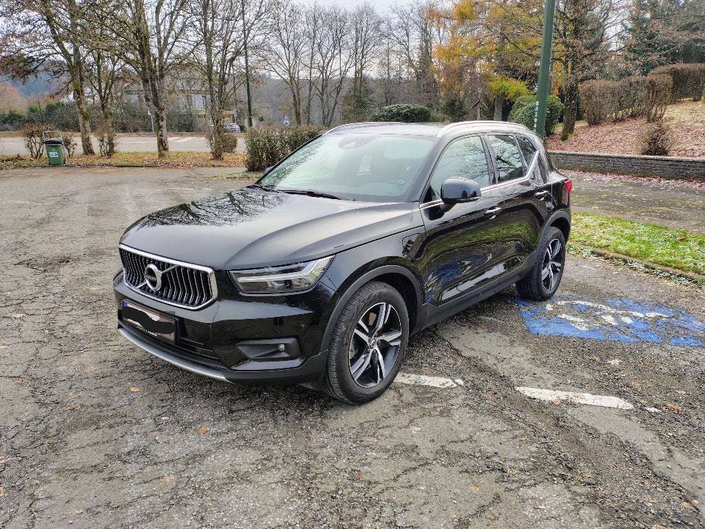 Volvo XC40 Hybride T5, Autos, Volvo, Achat, Entretenue par le concessionnaire, Noir, 5 portes