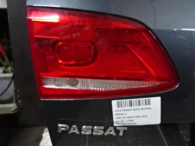 PANNEAU ARRIÈRE GAUCHE AVEC LAMPE Passat Variant (365), Utilisé, Volkswagen