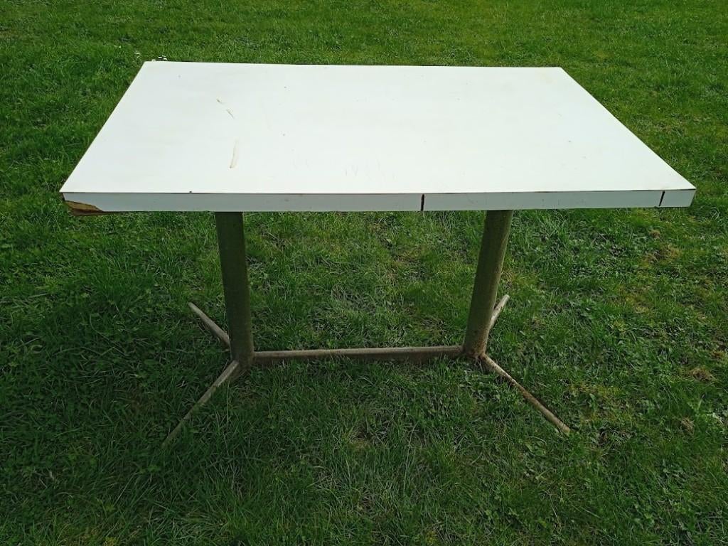 table vintage formica blanc dans son jus 110/77 cm, Enlèvement