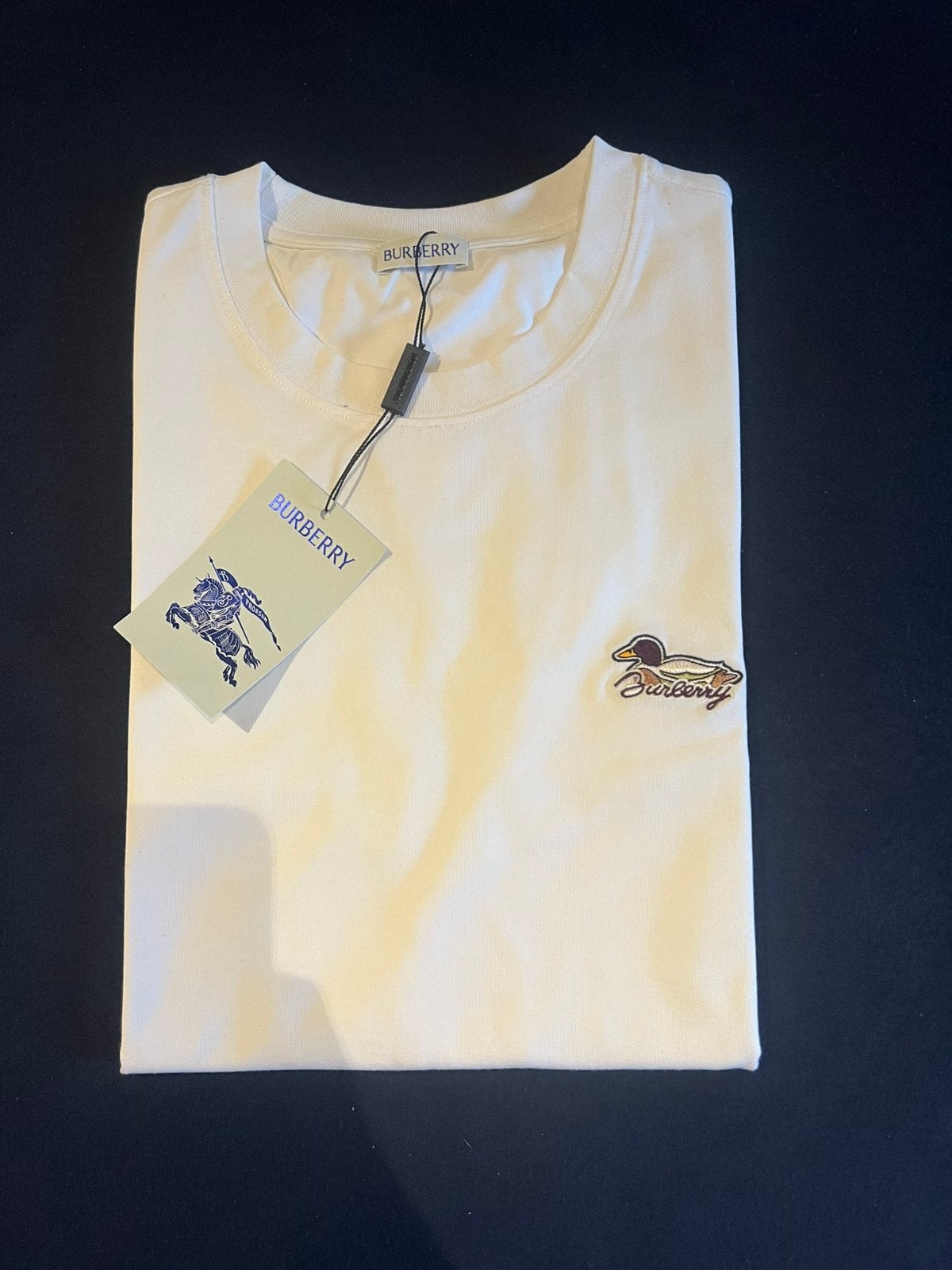 Burberry T-shirt wit met logo patch, Ophalen of Verzenden, Zo goed als nieuw, Wit