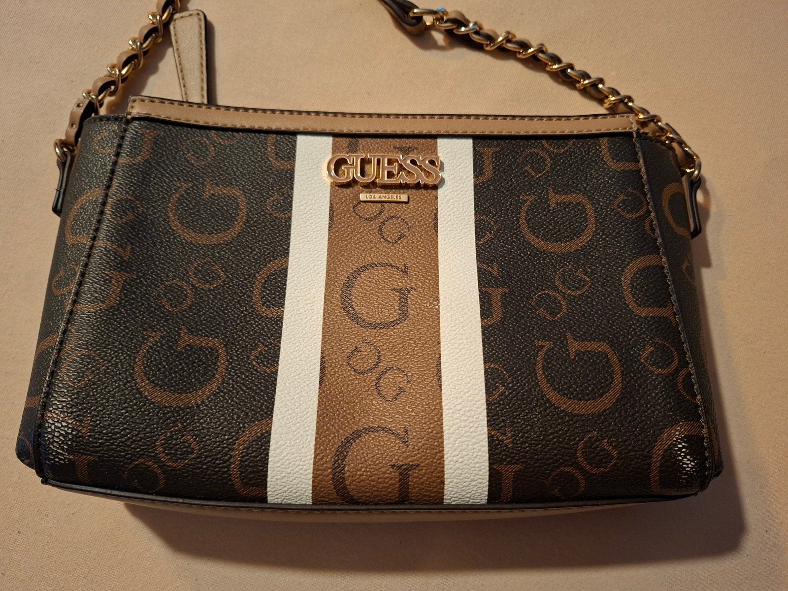 Sac à bandoulière Guess, Bijoux, Sacs & Beauté, Sacs | Sacs à bandoulière, Enlèvement ou Envoi, Comme neuf, Autres marques, Cuir