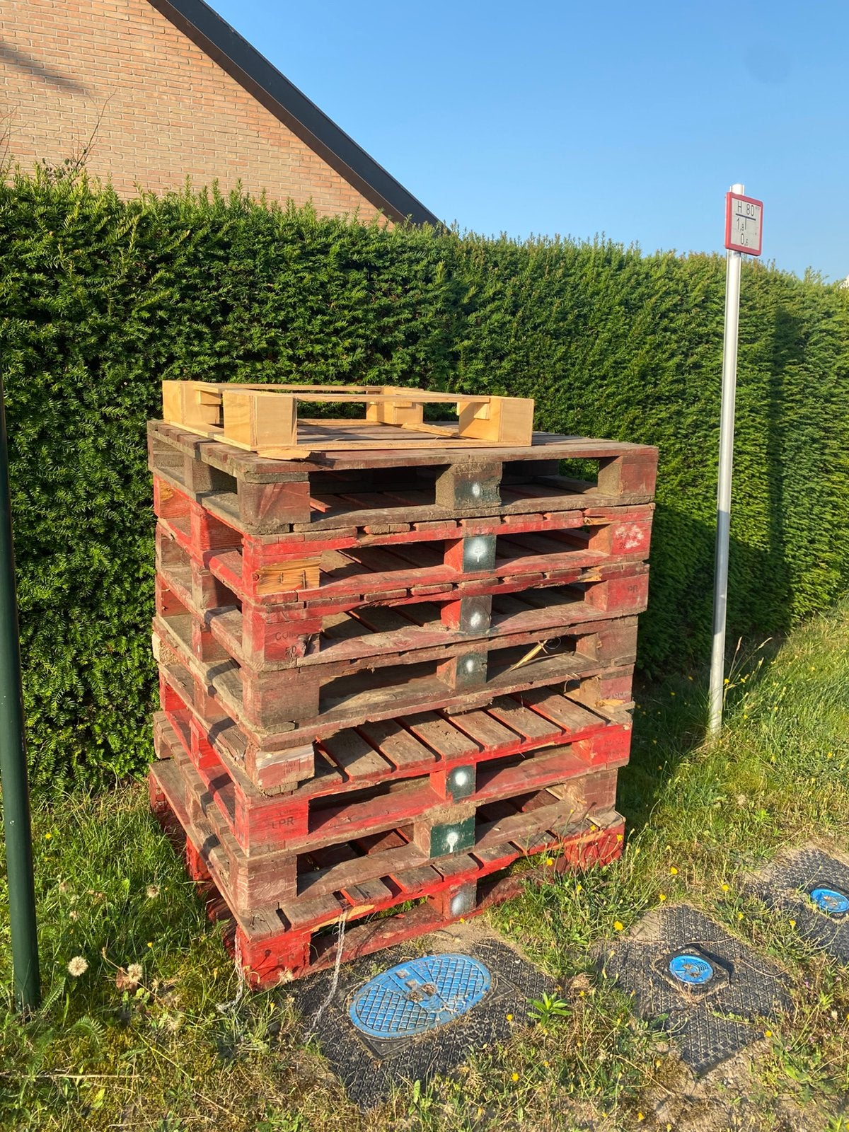 Paletten te koop / per stuk of samen, Ophalen