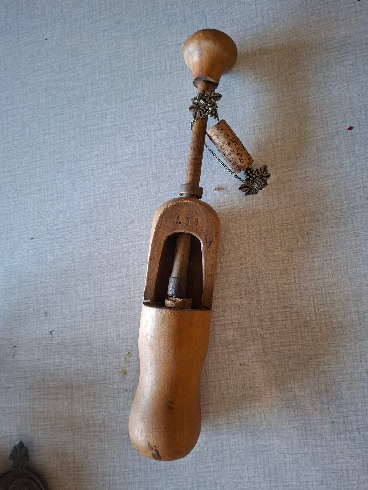 vintage houten hand-kurkapparaat, Ophalen