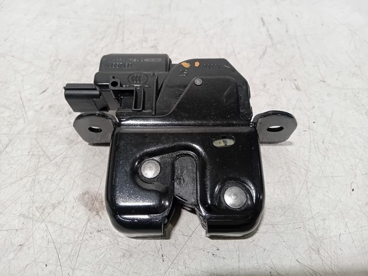 Slot mechaniek kofferdeksel achterklep elektrisch Nissan Mic, Onderdelen@venauto.nl, Van der Ven Autorecycling B.V., Gebruikt