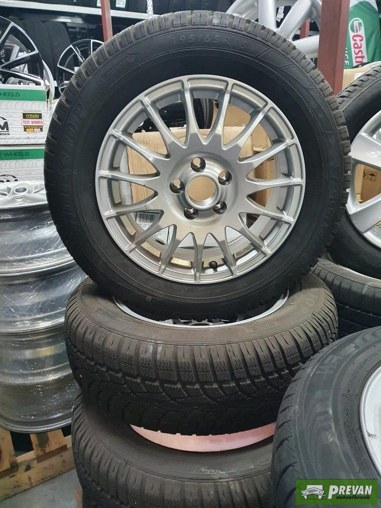 Volkswagen Golf 4 winterbanden Florida velgen 195/65/15 Dunl, Auto-onderdelen, Banden en Velgen, Gebruikt, 15 inch, -, -