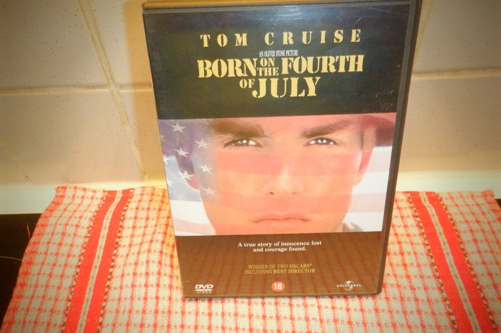 DVD Né le 4 juillet (Tom Cruise), Enlèvement ou Envoi, Comme neuf, À partir de 16 ans, Drame historique