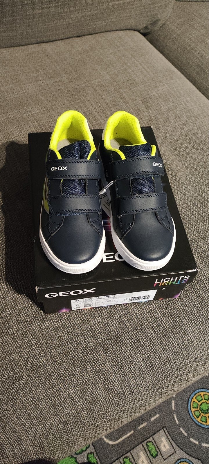 Geox Illuminus jongensmaat 32 — NIEUW, Kinderen en Baby's, Laarsjes, Nieuw, Ophalen of Verzenden, Geox