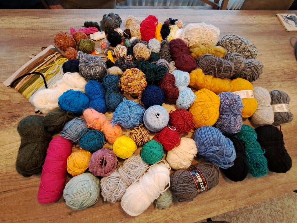 Verschillende soorten breigaren ,ongeveer 50 bollen!, Hobby en Vrije tijd, Breien en Haken, Ophalen