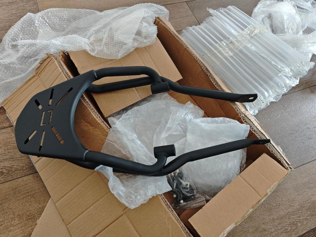 Achterdrager bagagedrager voor Super Soco  TC & TC MAX, Fietsen en Brommers, Brommers | Toebehoren, Ophalen of Verzenden, Nieuw