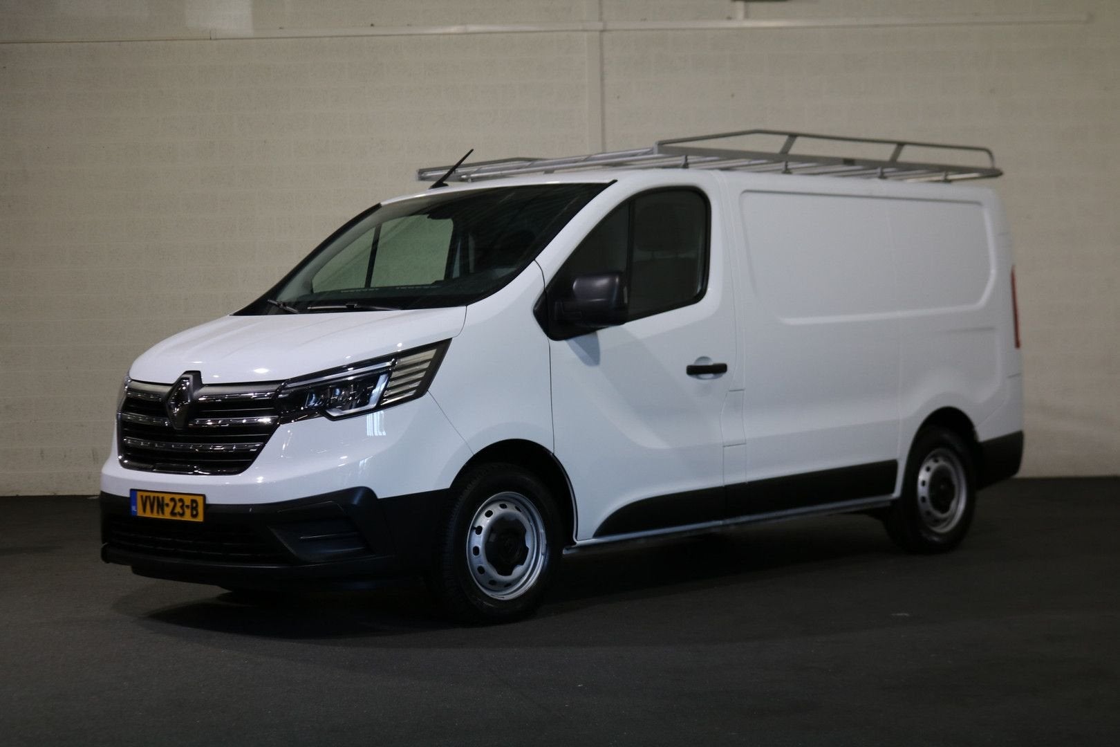 Renault Trafic 2.0 dCi 110pk L1 H1 Airco Trekhaak Imperiaal, Auto's, Renault, Wit, 183 g/km, Parkeersensor