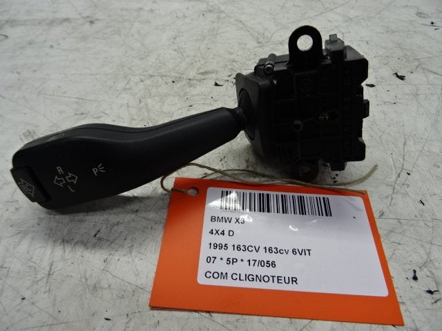 COMMUTATEUR CLIGNOTANT BMW X3 (E83) (8383668M), Mevr. I. Hauben, Utilisé, BMW, Rue de l'Espoir 34 34
4030  GRIVEGNÉE, BE