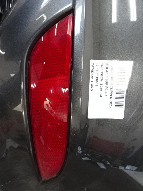 CATADIOPTRE DROIT Ford Focus 3 (07-2010/02-2020), Utilisé, Ford