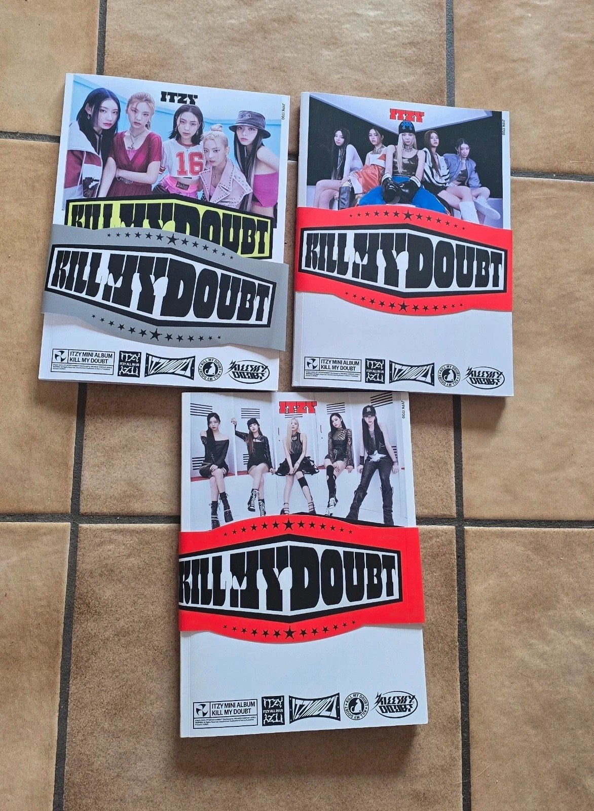Set van 3 albums Itzy KMD, Cd's en Dvd's, Overige genres, Gebruikt, Digipak, Ophalen of Verzenden