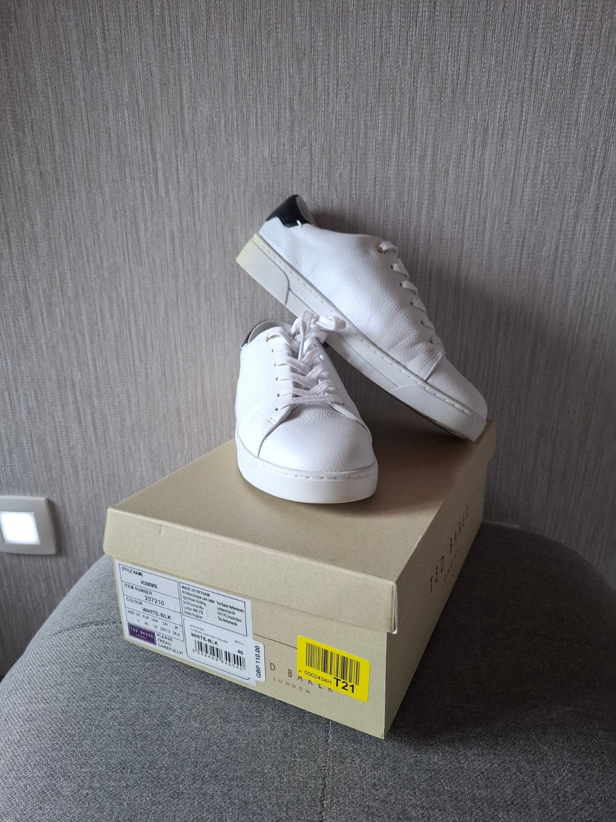 Ted Baker Kimii sneakers, Kleding | Dames, Wit, Ophalen of Verzenden, Zo goed als nieuw, Sneakers