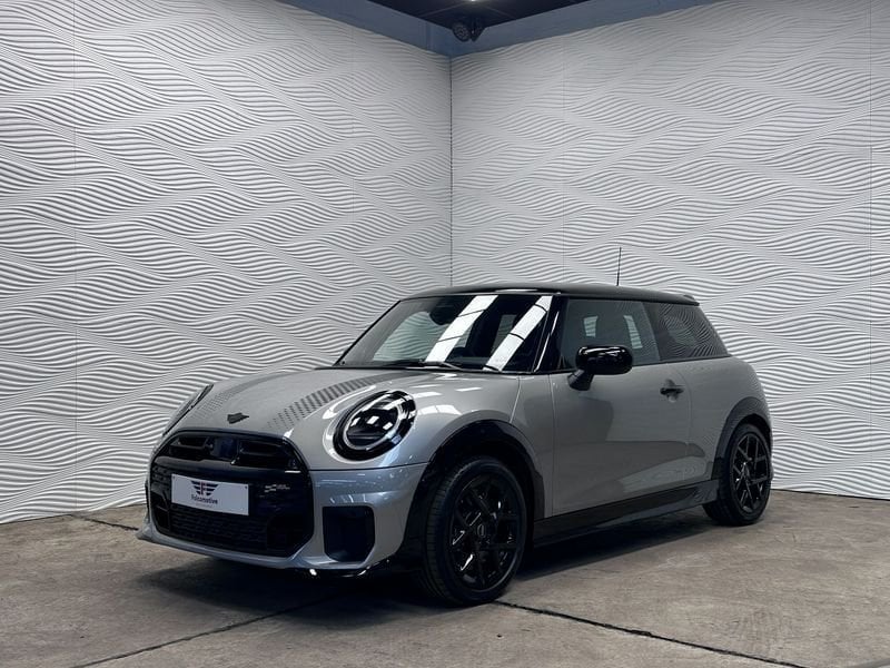 Mini Cooper C*1.5i-SPORT-AUT*JCW*2025 MODEL*H/K*HUD*, Gebruikt, Leder, Bedrijf, 3 cilinders