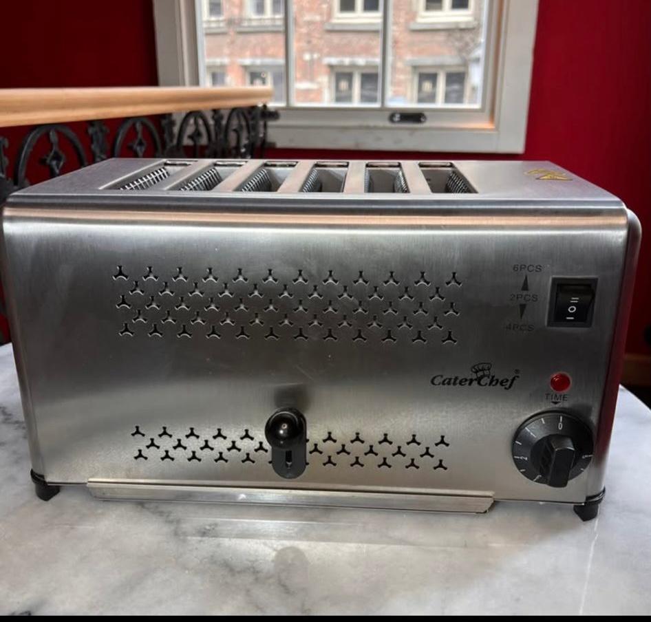CaterChef Stainless Steel Toaster – 6 Slice Capacity, Electroménager, Enlèvement ou Envoi, Comme neuf