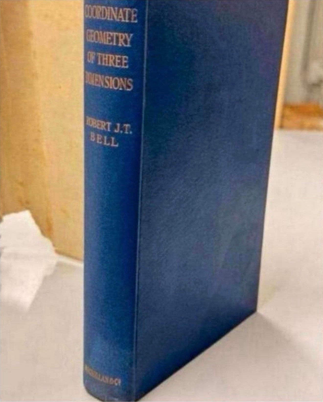 Un traité élémentaire sur la géométrie des (livre Geo 1960), Enlèvement ou Envoi, Comme neuf, Géotechnique
