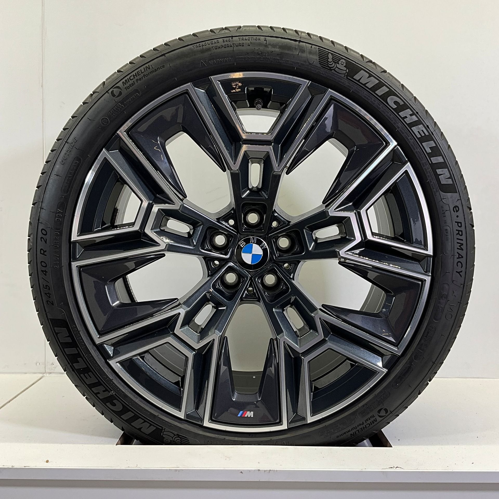 BMW 5 SERIE G60 G61 SET VELGEN + ZOMER BANDEN 20 INCH ORIG., -, -, Banden en Velgen, Ophalen of Verzenden