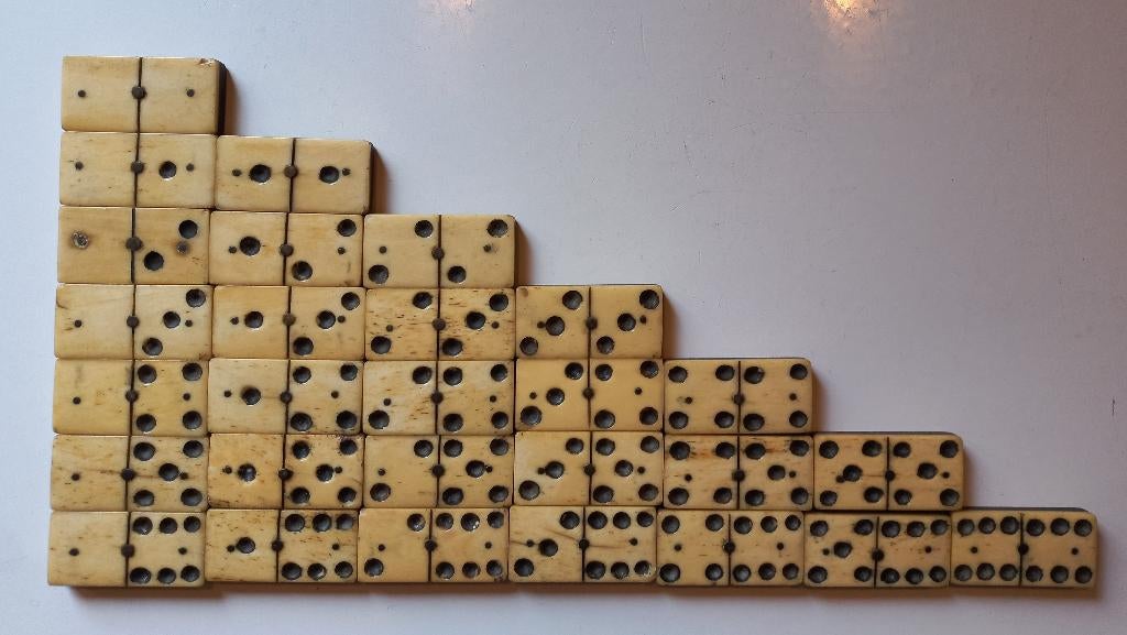 Domino's, Antiek en Kunst, Antiek | Speelgoed, Ophalen of Verzenden
