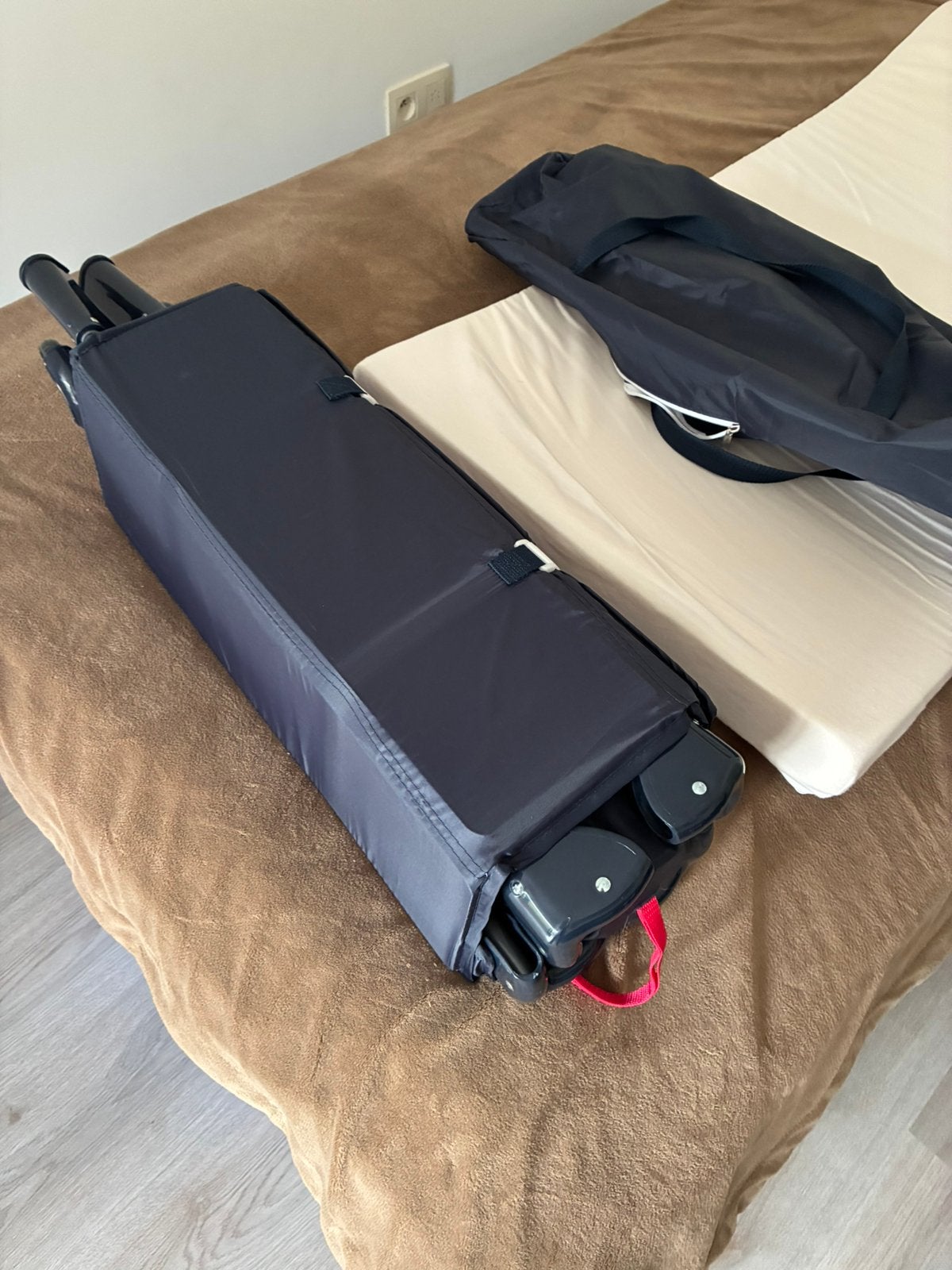 Lit parapluie King Bear + matelas, Enlèvement, Comme neuf, Lit