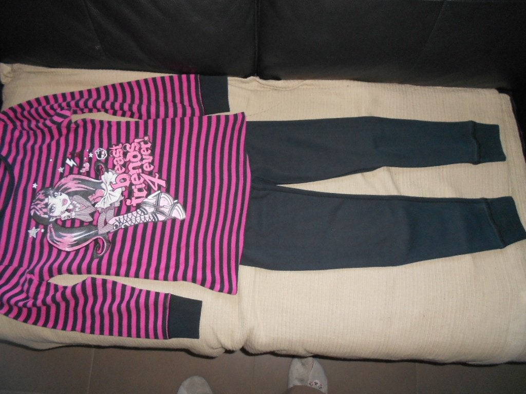PYjama mt 128, Kinderen en Baby's, Ophalen of Verzenden, Gebruikt, Meisje, Nacht- of Onderkleding