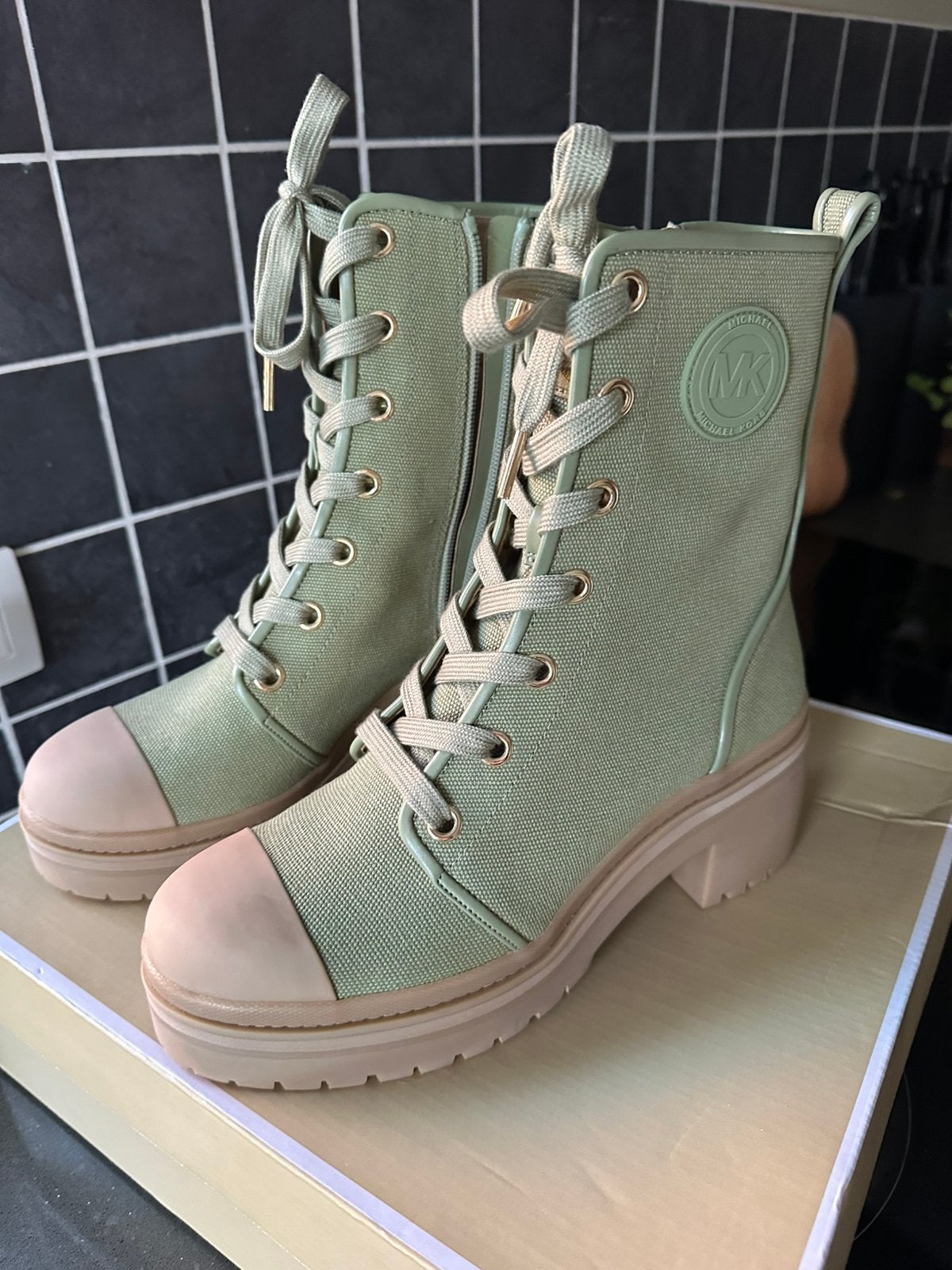 Michael kors schoenen, Ophalen, Nieuw, Groen, Lage of Enkellaarzen