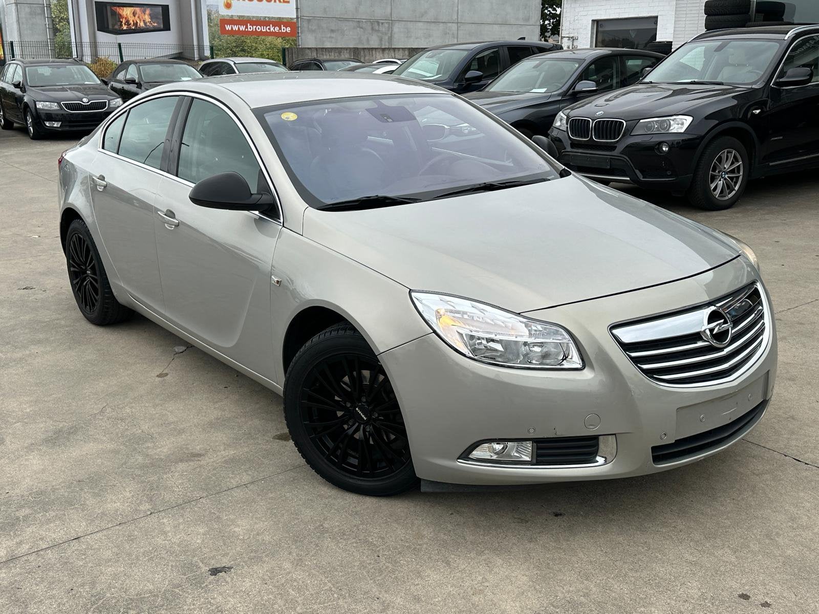 Opel Insignia Cosmo 2L Diesel, Auto's, Euro 5, 1956 cc, Zwart, Adaptieve lichten