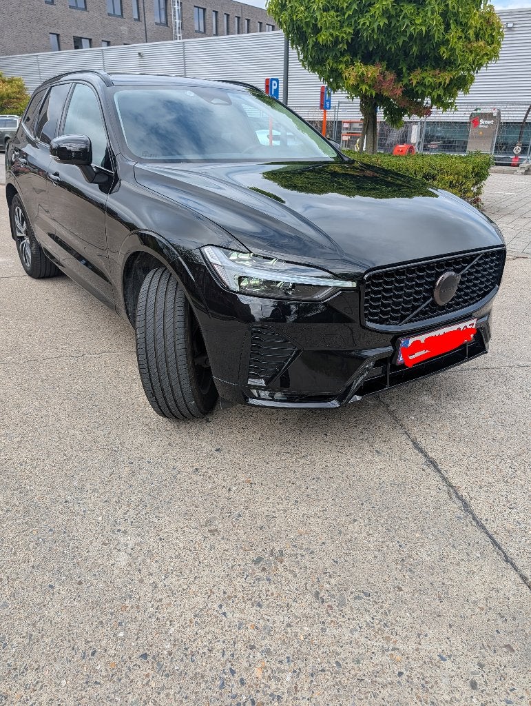 Volvo xc60 B4 plus mild hybride, Auto's, Dealer onderhouden, 4 cilinders, Zwart, Leder