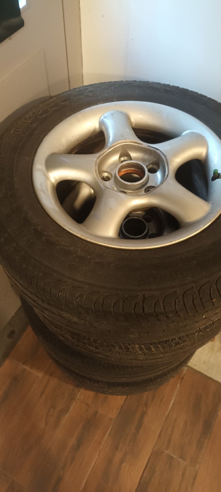 Set velgen met zomerbanden en set winterbanden vw t4, Enlèvement