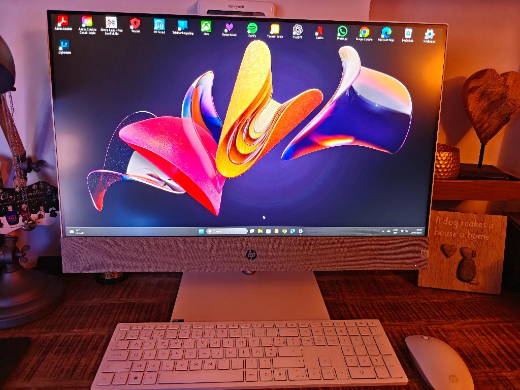 Le tout dans notre PC HP 27-ca2032nb, Informatique & Logiciels, Ordinateurs de bureau, Comme neuf, 4 Ghz ou plus, SSD, 16 GB, Avec carte vidéo