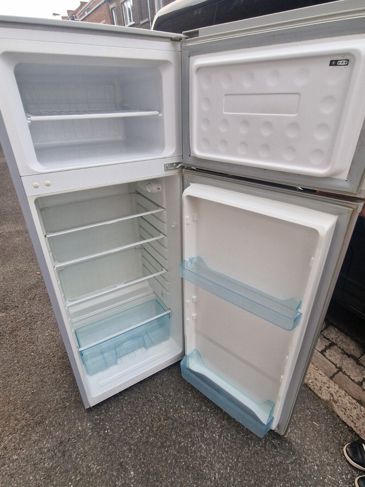 frigo congélateur valberg A+ fonctionne parfaitement, Enlèvement