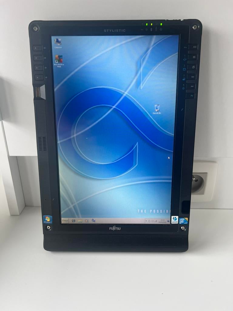 Fujitsu rugged tablet, Computers en Software, Ophalen, Zo goed als nieuw