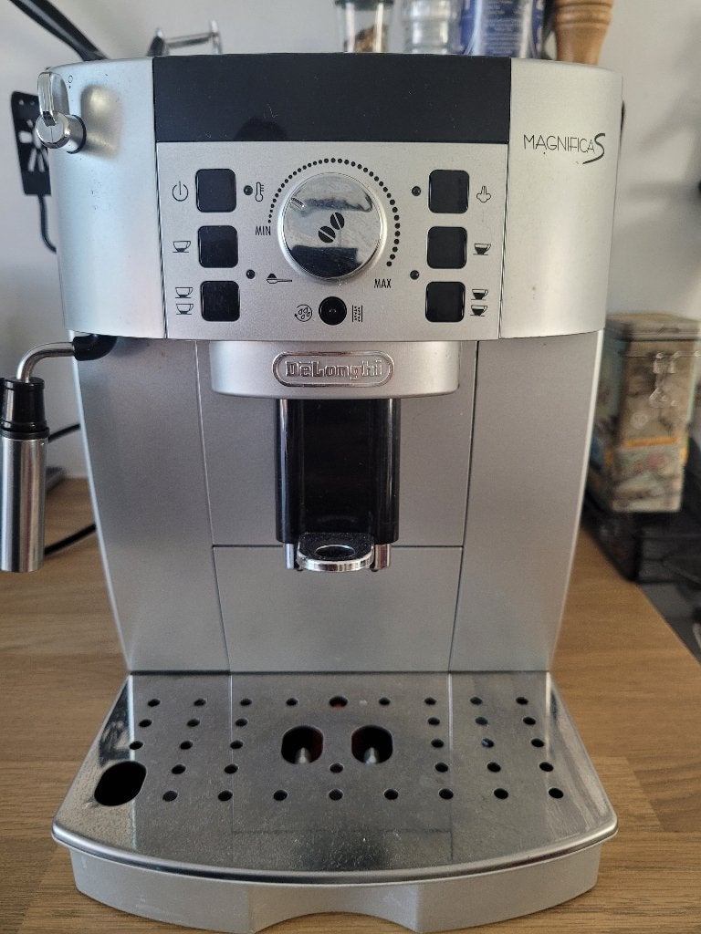 Delonghi, Ophalen, Gebruikt, Espresso apparaat, Afneembaar waterreservoir