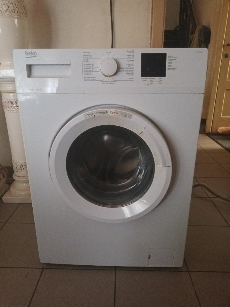 Machine a laver BEKO 6kg 50 €, Electroménager, 1200 à 1600 tours, 6 à 8 kg, 85 à 90 cm, Enlèvement
