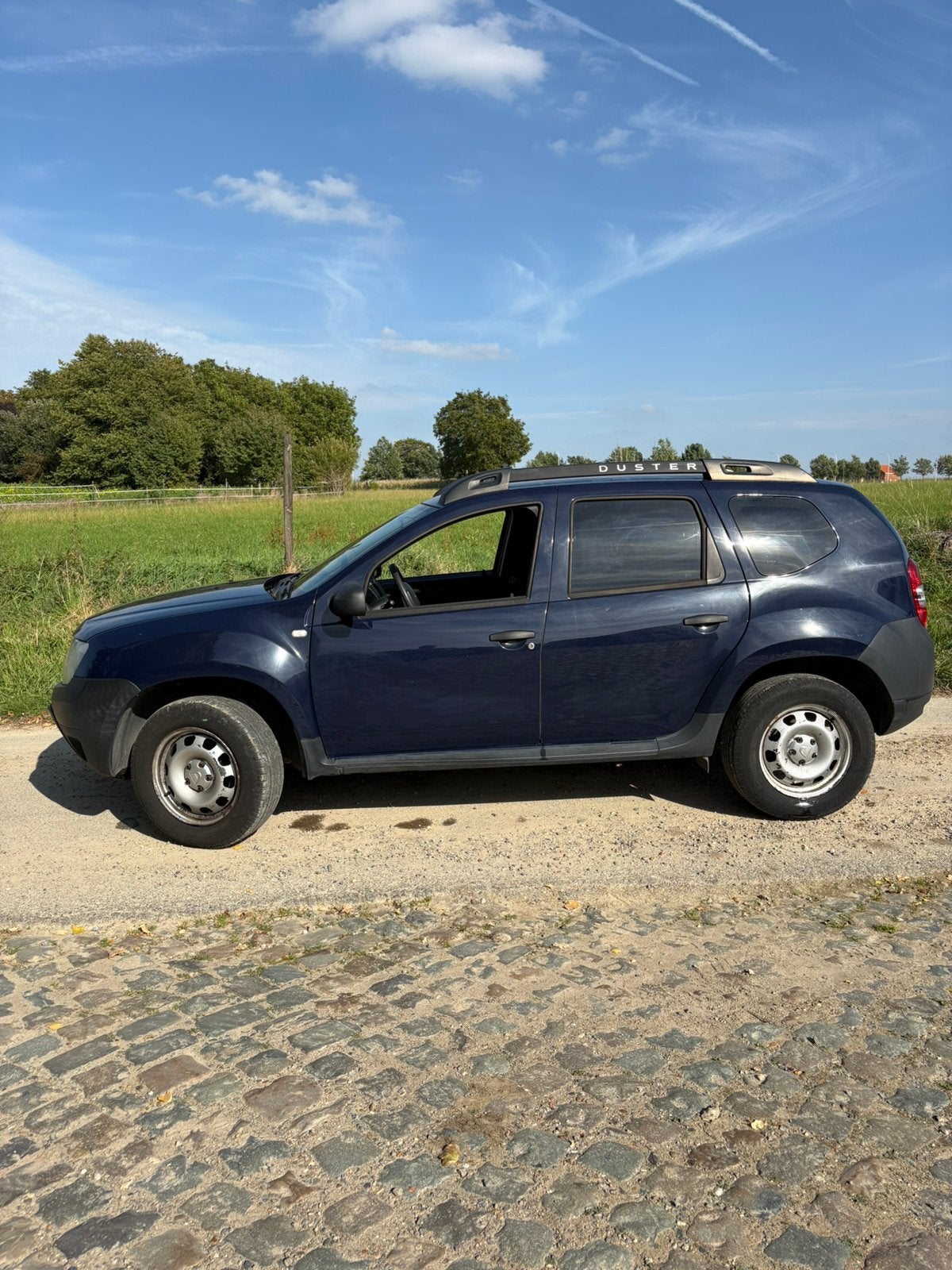 Dacia Duster 1.6 114PK 2017 138DKM 1ste Eig Airco CarPlay, Auto's, Voorwielaandrijving, Stof, 625 kg, 4 cilinders