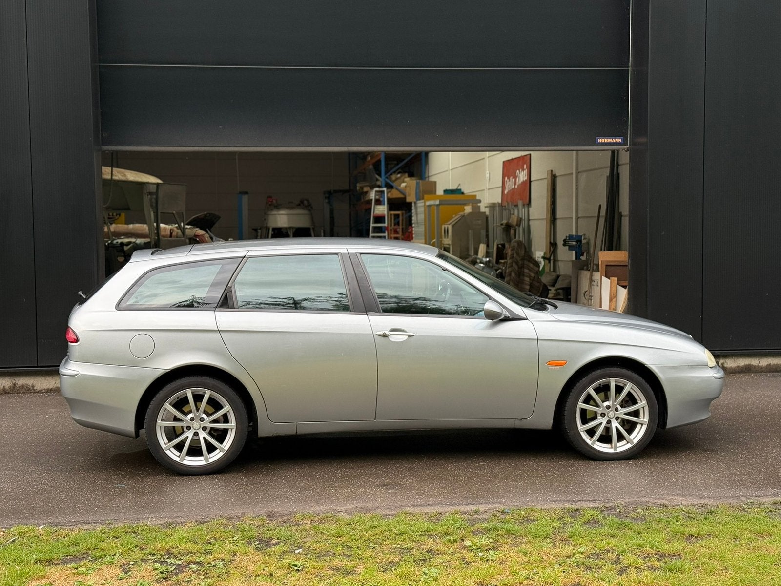 Alfa Romeo 156 1.8 TS Sportwagon, Auto's, Zwart, Leder, 5 deurs, Particulier