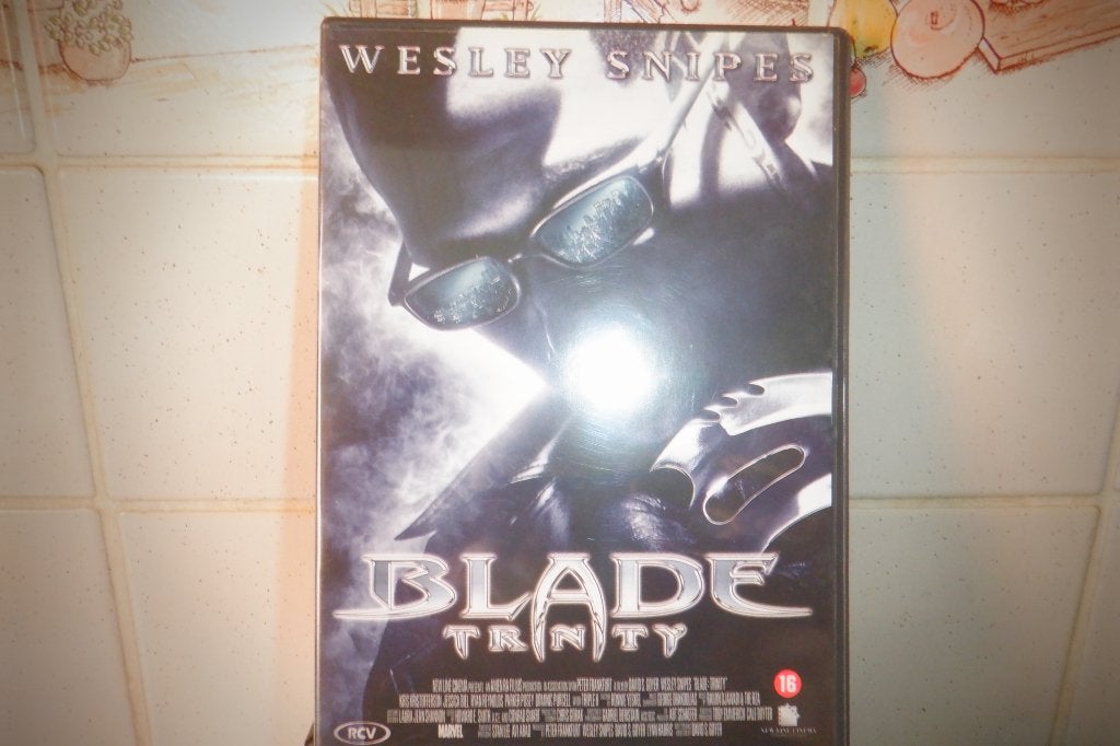 DVD Blade Trinity(Wesley Snipes), CD & DVD, DVD | Horreur, Suppléments, Enlèvement ou Envoi, Anglais, Vampires ou Zombies