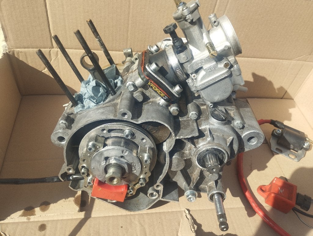 Derbi-motor laag €3 Bidalot, Motoren, Onderdelen | Overige, Ophalen of Verzenden, Gebruikt