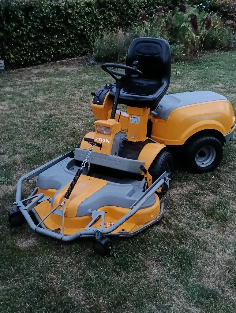STIGA PARK RESIDENCE 4WD STUURBEKRACHTIGING, Ophalen, Stiga, Zo goed als nieuw, Elektrische starter