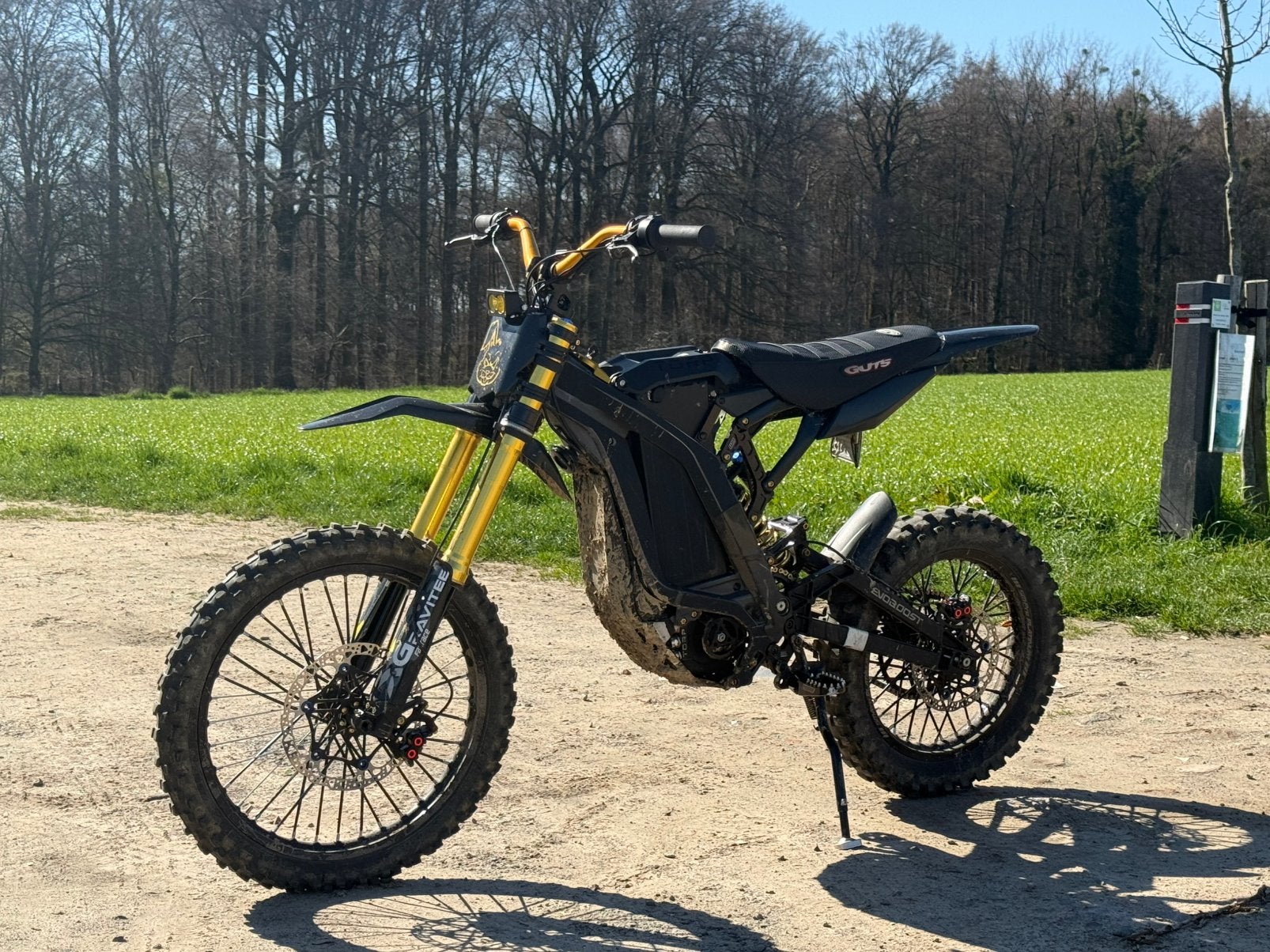 Surron light bee full build 80V45Ah 21kW, Zo goed als nieuw, 2 versnellingen, 50 cc, Ophalen