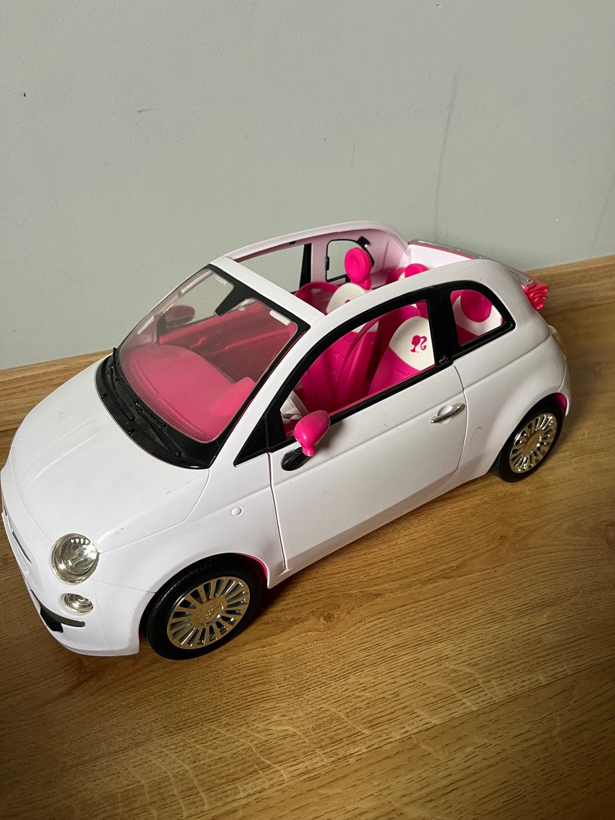 Barbie auto, Kinderen en Baby's, Speelgoed |Speelgoedvoertuigen, Ophalen, Gebruikt